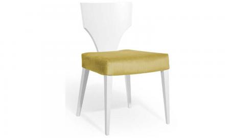 Sillas con respaldo de madera
